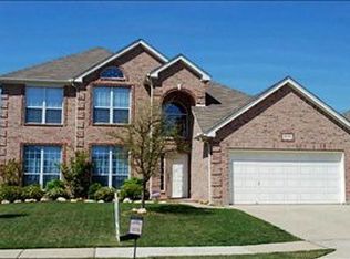 10113 Red Bluff Ln, Fort Worth, TX 76177