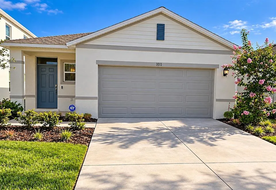 1011 Bear Hammock Dr