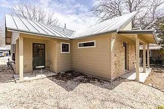 3 bed, $5,000 — Photo 3