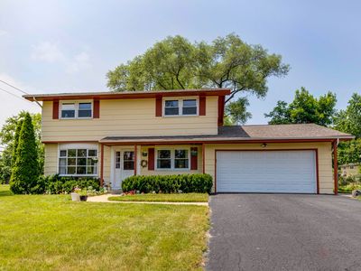 70 Orchard Ln, Lindenhurst, IL, 60046