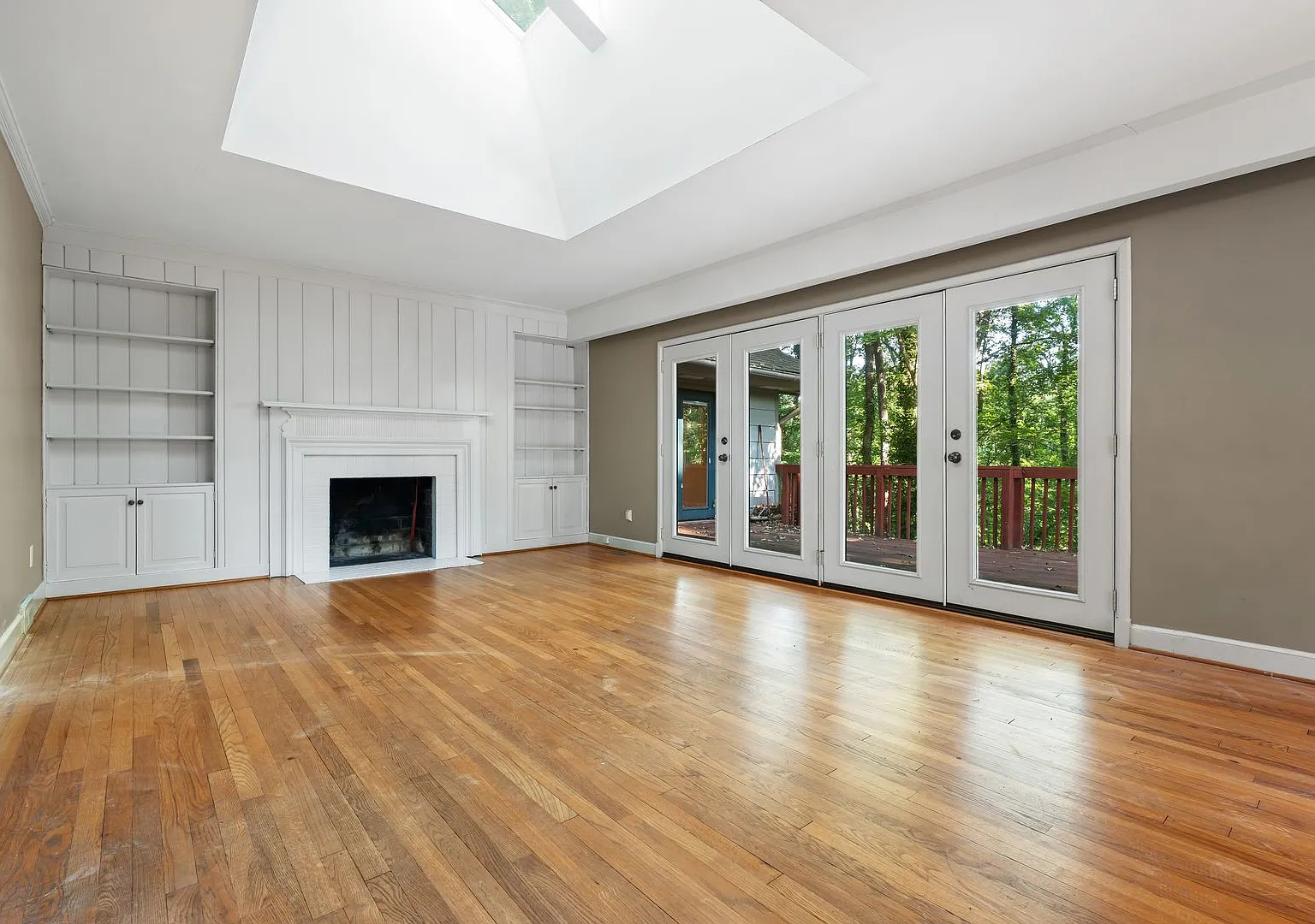 103 Ledge Ln — Photo 2