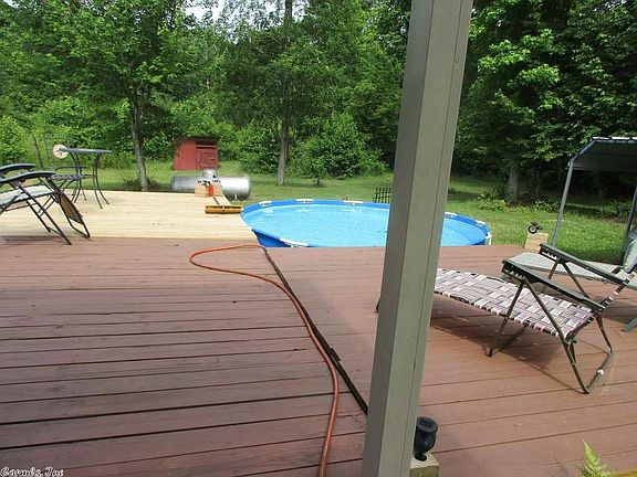 3rd image of 19 Pin Oak Ln