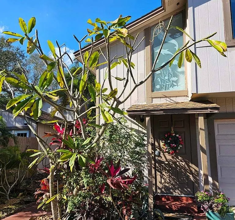 5 Fairway Dr