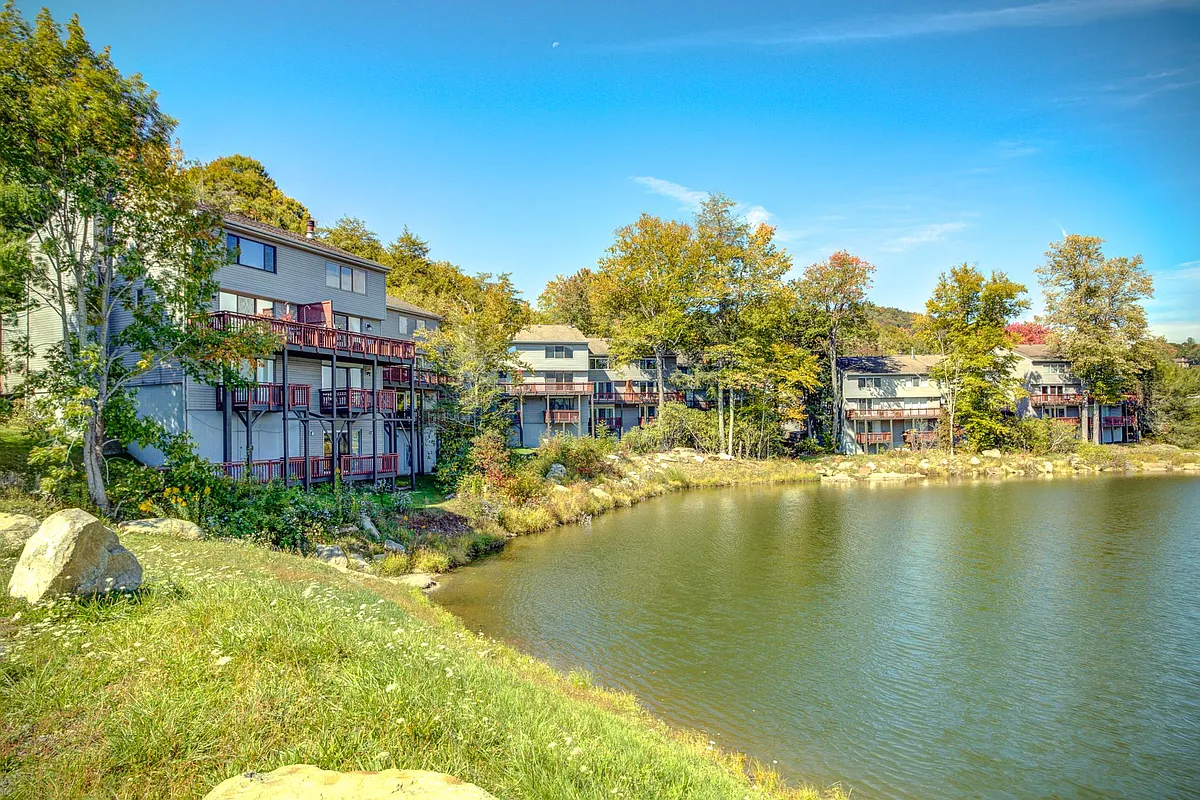 Building Photo - 1040 Sugar Mountain Dr #D-24