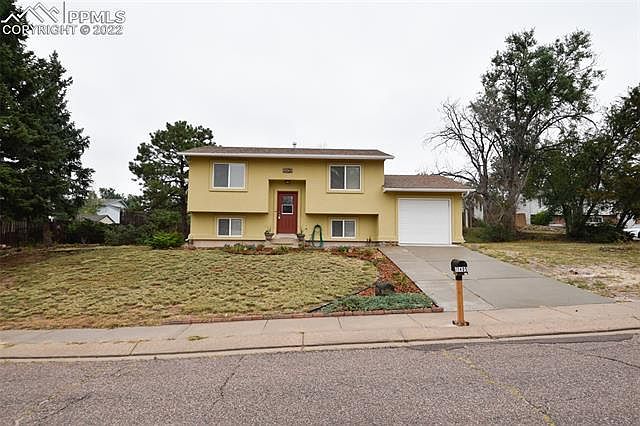 1st image of 1405 Hiawatha Dr