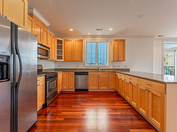3rd image of 3465 S Lituanica Ave APT 3