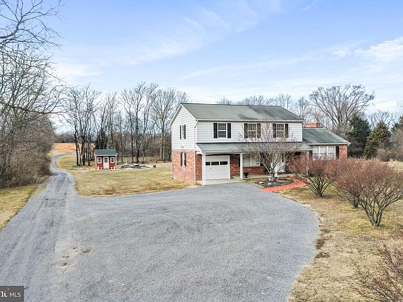 2nd image of 764 Quarry Rd