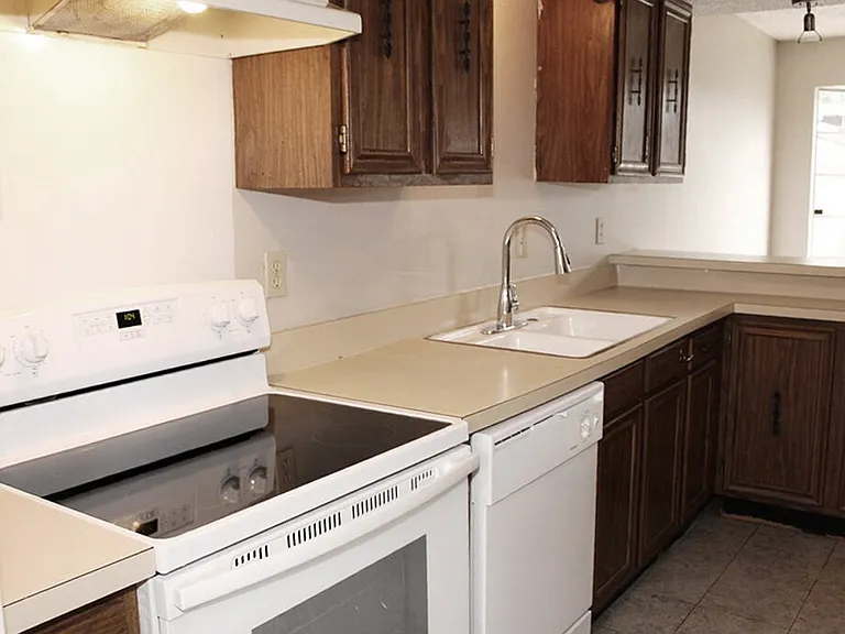 1725 E Grauwyler Rd #138 — Photo 12