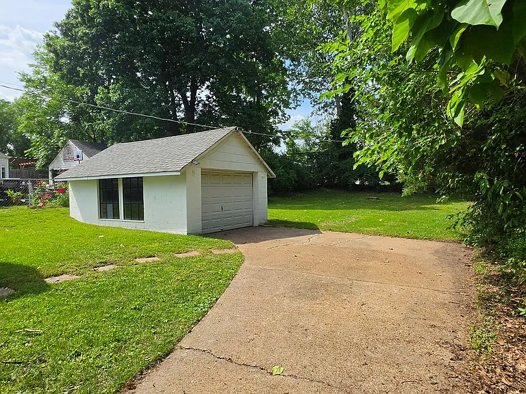 7047 Mardel Ave — Photo 37