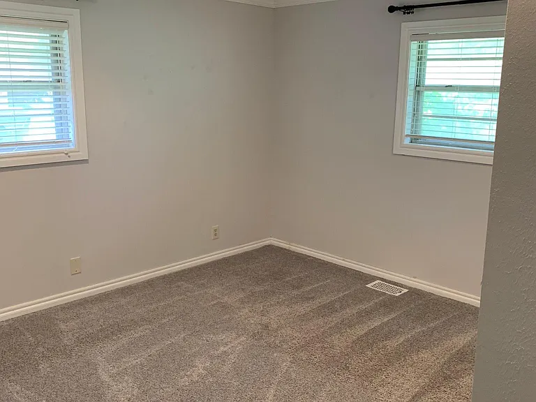 821 S Berry Rd — Photo 26