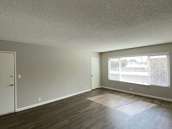 2nd image of 3831 Green Ave APT C