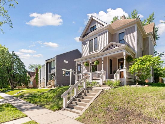 2328 Priscilla St, Saint Paul, MN 55108