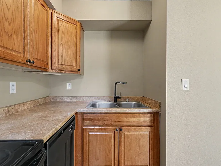 3080 Park Ave NE — Photo 15