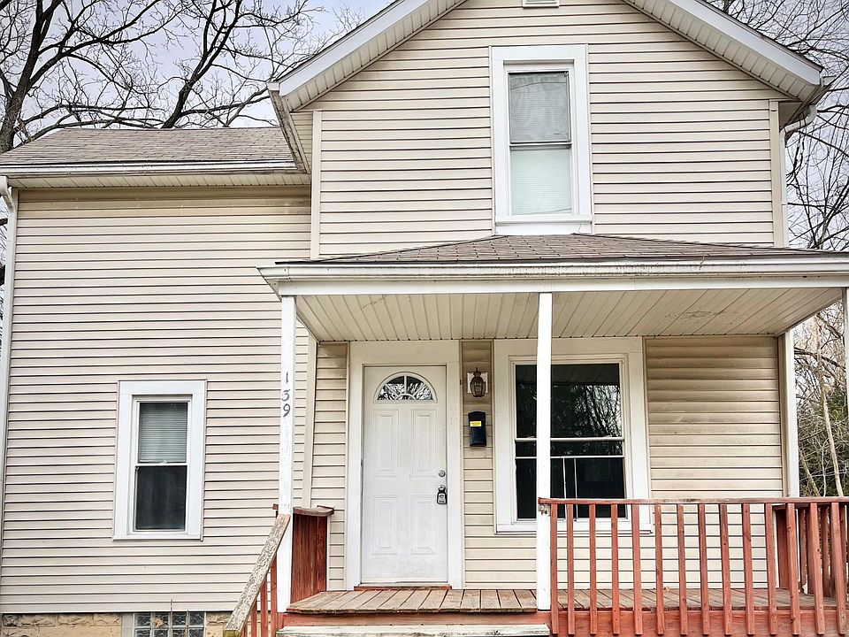 1st image of 139 W Hall St Unit 1