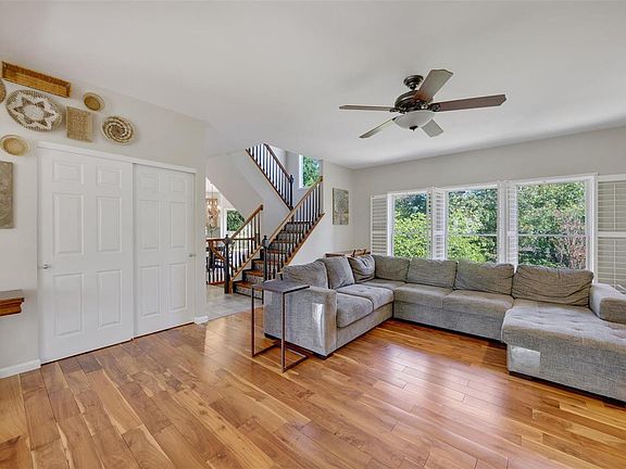 5th image of 6107 Timberline Place Ct