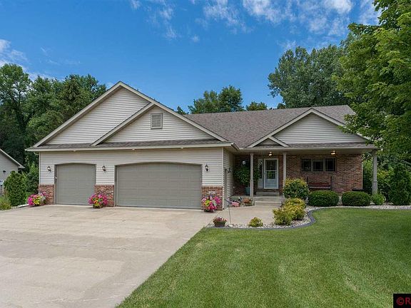 3rd image of 109 Sunburst Cir