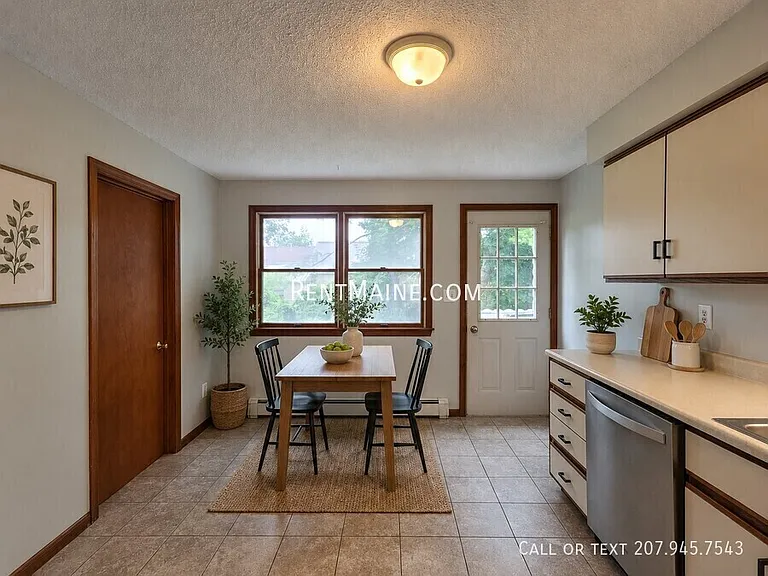 2 Hartley St #6 — Photo 5