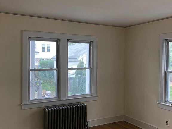 1st bedroom 12.6' x 12.6'