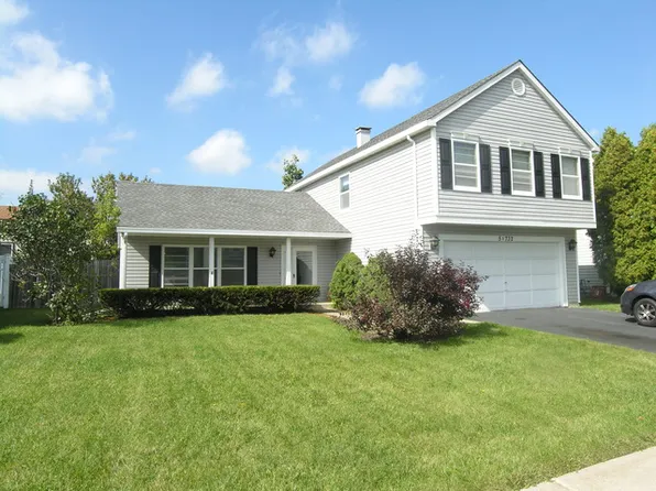 5S732 Hummingbird Ln, Naperville, IL 60540