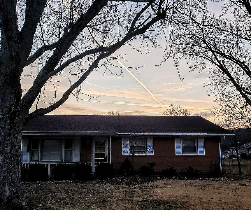1st image of 107 Cameo Ln