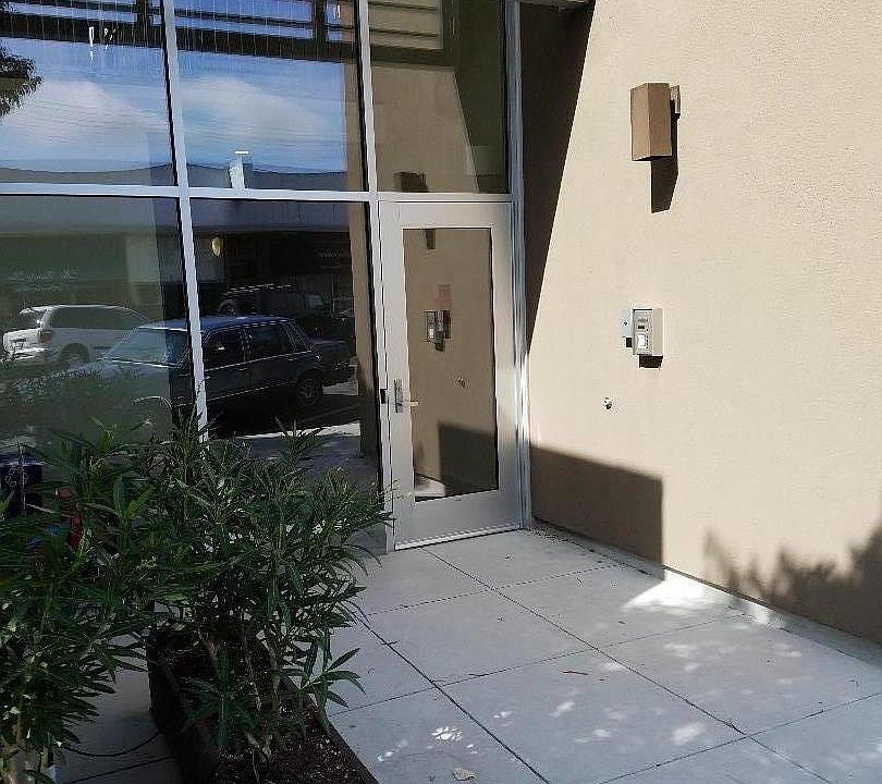 1st image of 1580 Laurel St #3