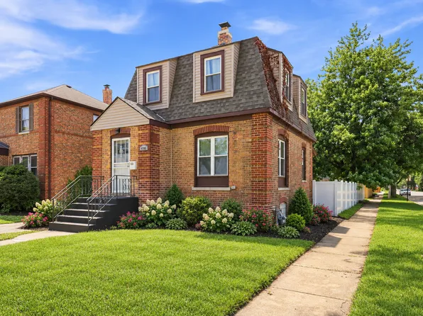 9300 S Francisco Ave, Evergreen Park, IL 60805