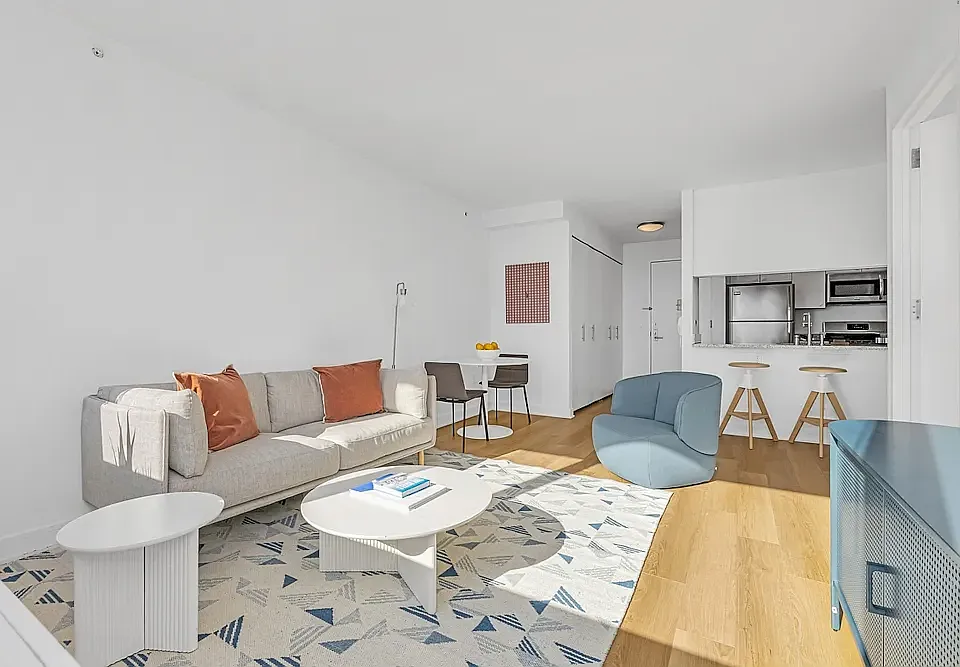 43-10 Crescent St #3007