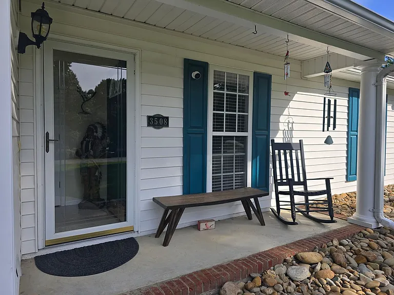 3508 Cave Rd — Photo 2