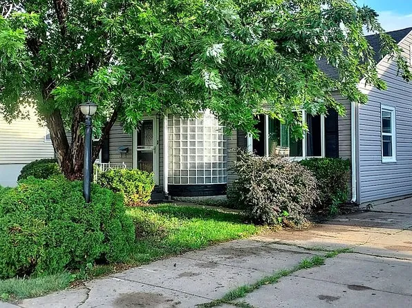 1003 W B St, North Platte, NE 69101
