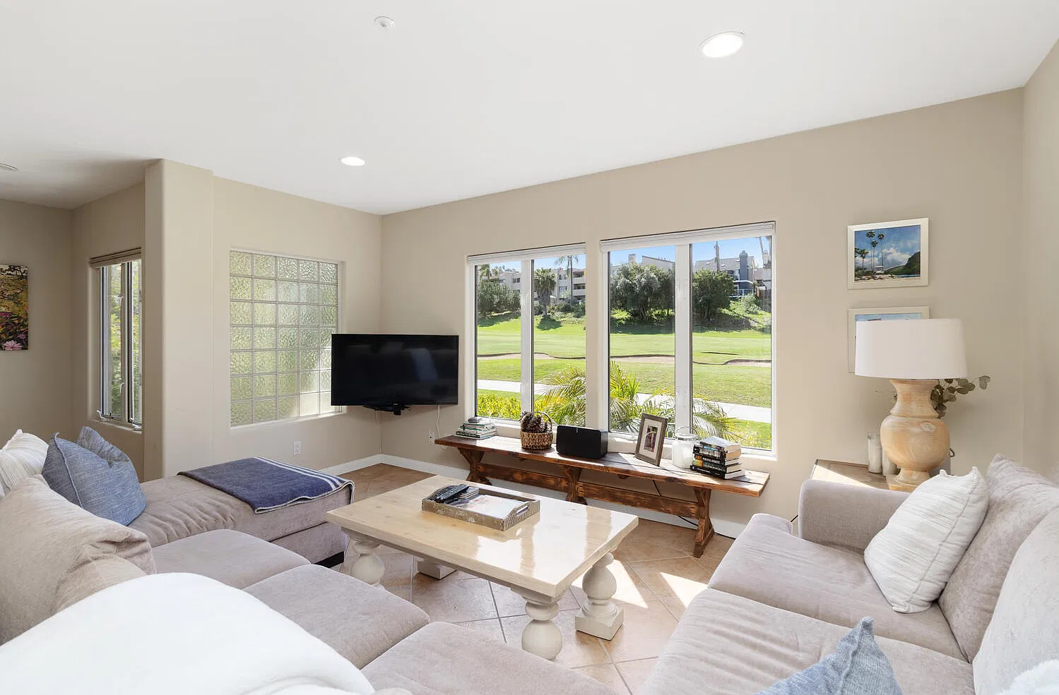 3 bed, 3.5 bath, 1827 sqft, $6,000 — Photo 2