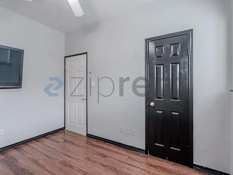 7934 Round Rock Dr — Photo 18