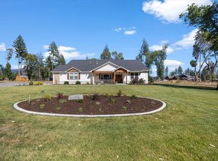 1323 Ellison Loop, Merlin, OR 97532