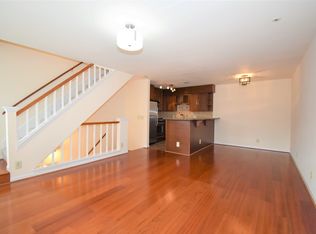 5821 Inman Park Cir APT 140, North Bethesda, MD 20852