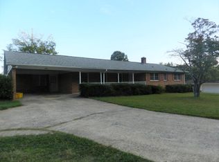 1201 Leadmine Rd, Gaffney, SC 29340