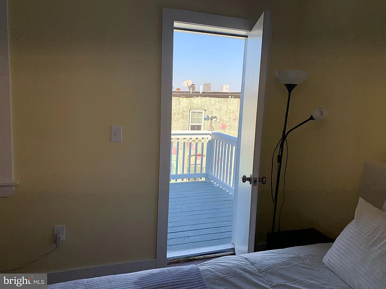 2502 Jefferson St — Photo 18