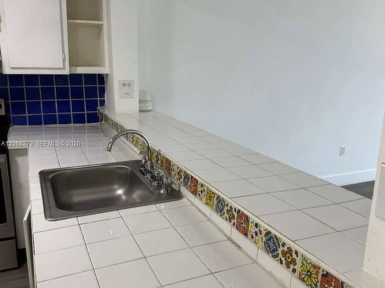 11905 NE 2nd Ave #C106 — Photo 5