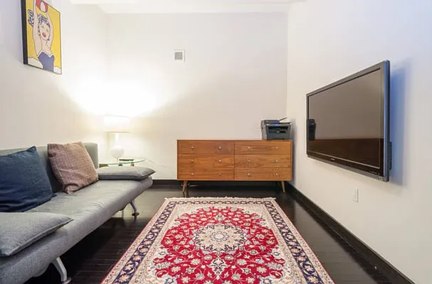 Rented by Real Easy LLC | media 34