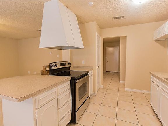 4th image of 5716 Macdougall Dr