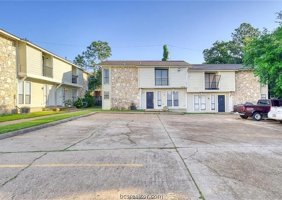 2400 Toro Ln #D