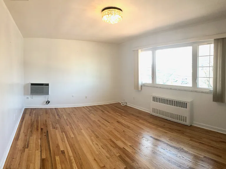 1428 Anderson Ave #2 — Photo 5