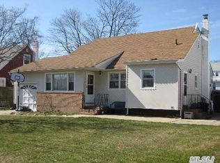 113 Justice St, West Babylon, NY 11704