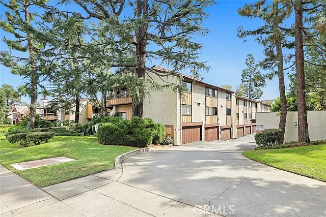 444 W Huntington Dr #119 — Photo 3