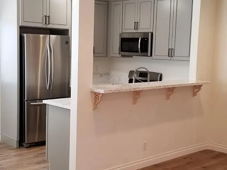 11471 Oxnard St #5 — Photo 11