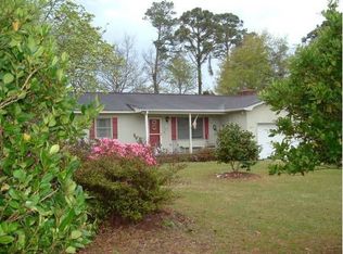 3617 Country Club Rd, Morehead City, NC 28557