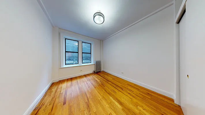 Rented by Bond New York | media 7