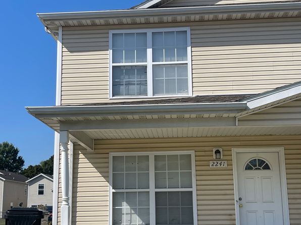 2241 N Pickwick Ave #1