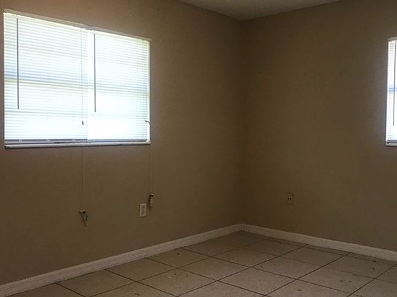 3rd image of 1439 S Oxalis Ave