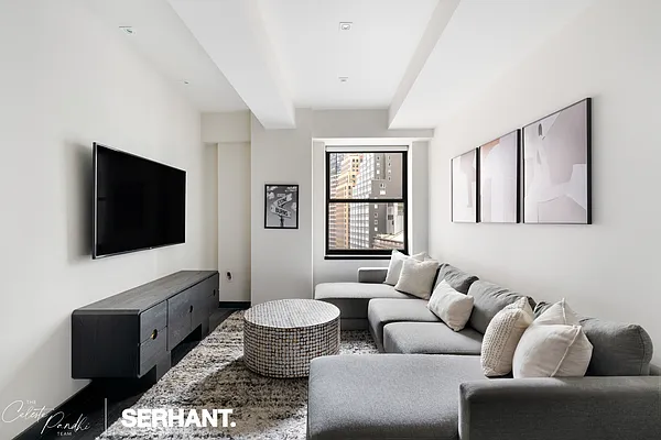 Living room, photo 2