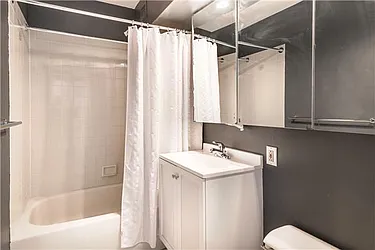 Rented by Metropolitan Res. Partners