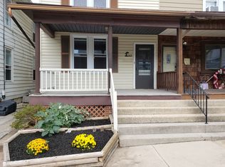 329 W Maple St, Red Lion, PA 17356